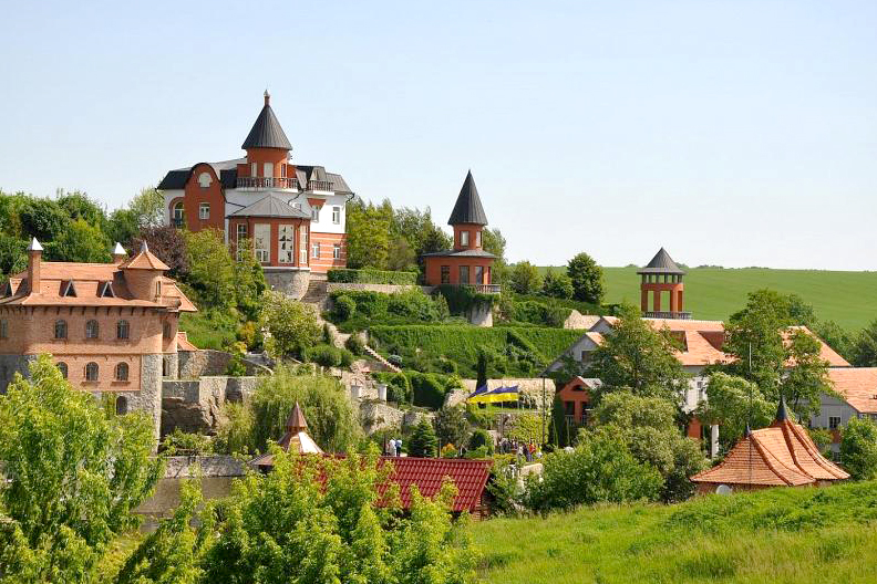 Ландшафтний парк у селі Буки