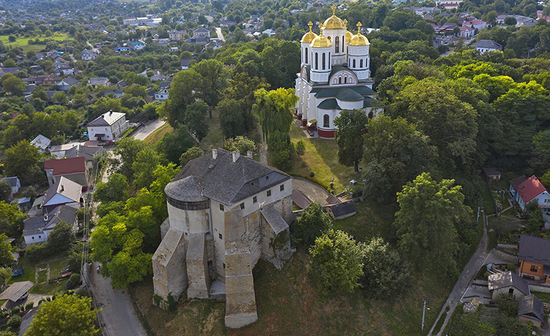 Острозький замок фото